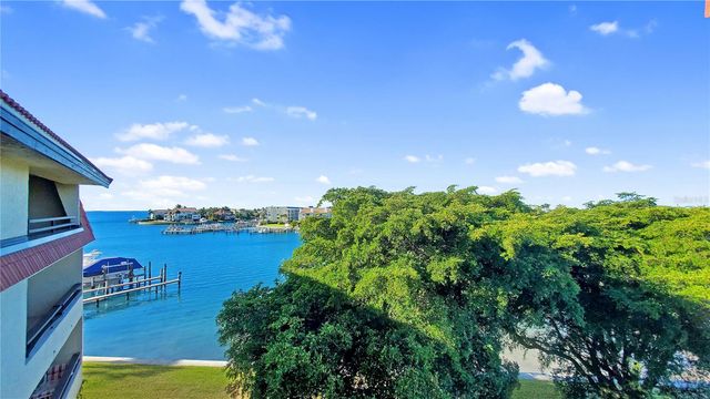 106 1ST STREET E 311, Tierra Verde, FL 33715