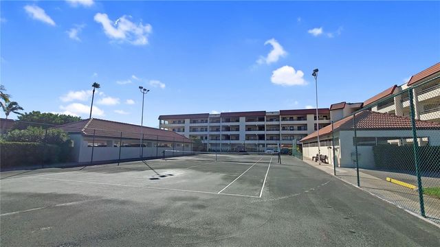 106 1ST STREET E 311, Tierra Verde, FL 33715