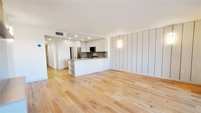 106 1ST STREET E 311, Tierra Verde, FL 33715
