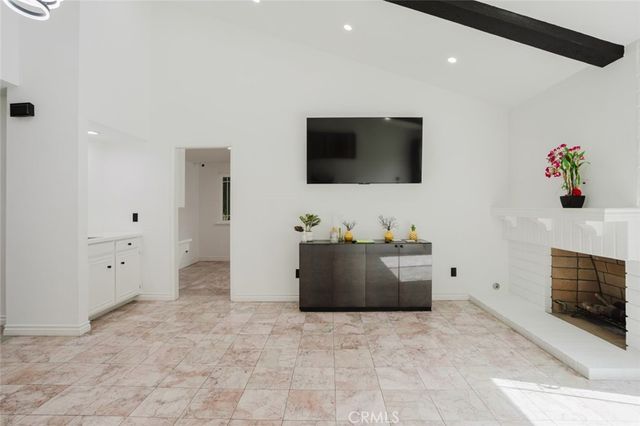 9942 Hanna Avenue, Chatsworth, CA 91311