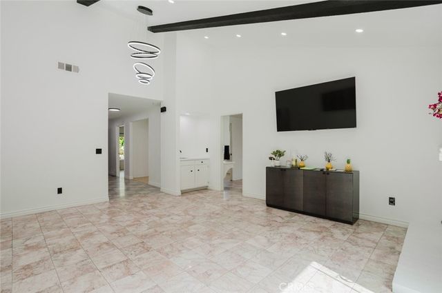 9942 Hanna Avenue, Chatsworth, CA 91311