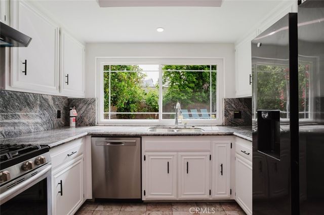 9942 Hanna Avenue, Chatsworth, CA 91311