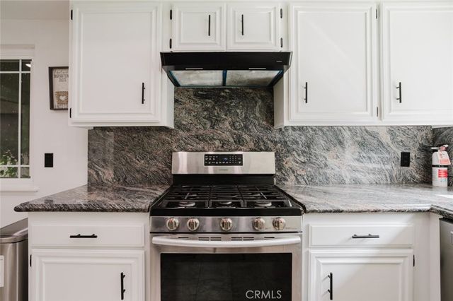 9942 Hanna Avenue, Chatsworth, CA 91311