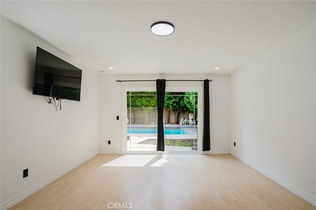 9942 Hanna Avenue, Chatsworth, CA 91311
