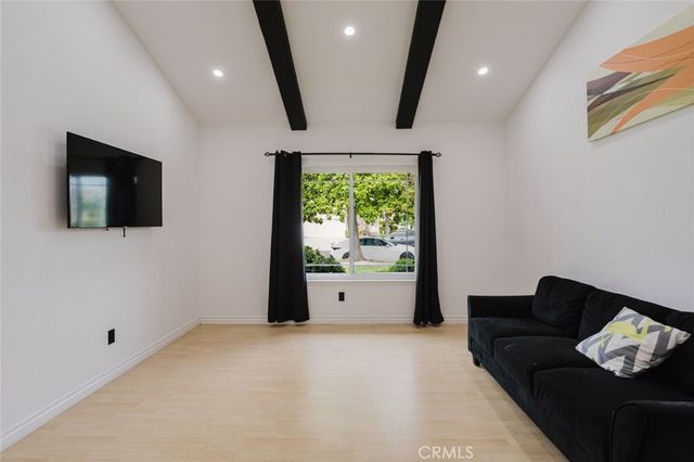 9942 Hanna Avenue, Chatsworth, CA 91311