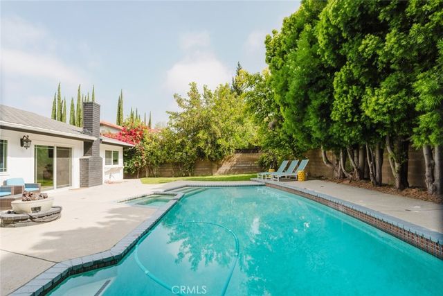9942 Hanna Avenue, Chatsworth, CA 91311