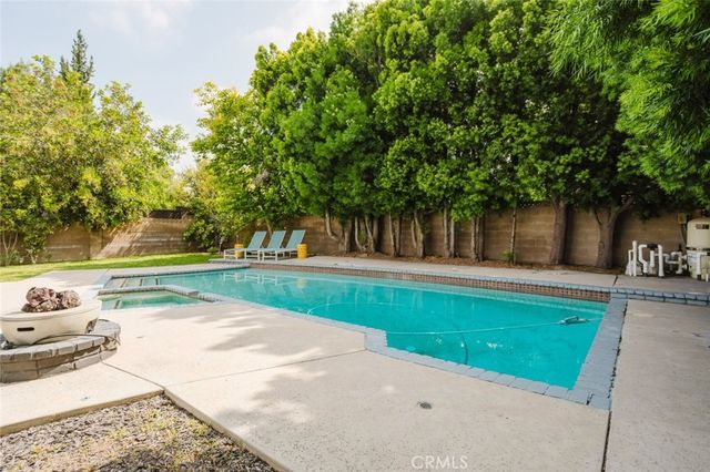 9942 Hanna Avenue, Chatsworth, CA 91311