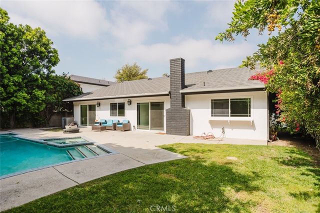 9942 Hanna Avenue, Chatsworth, CA 91311