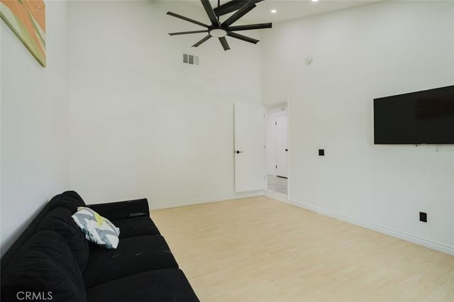 9942 Hanna Avenue, Chatsworth, CA 91311