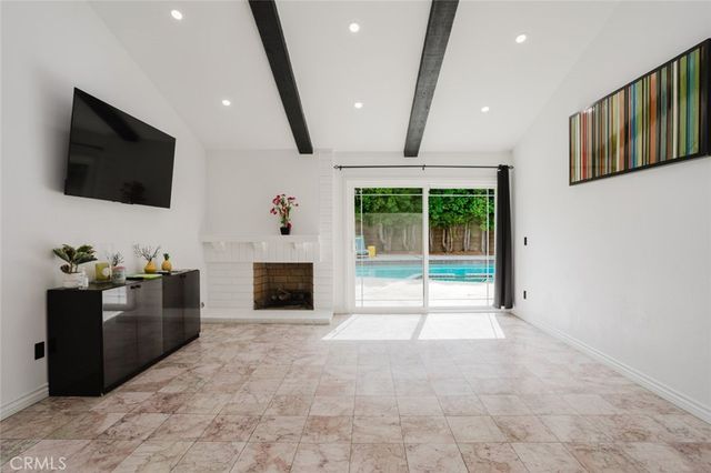 9942 Hanna Avenue, Chatsworth, CA 91311