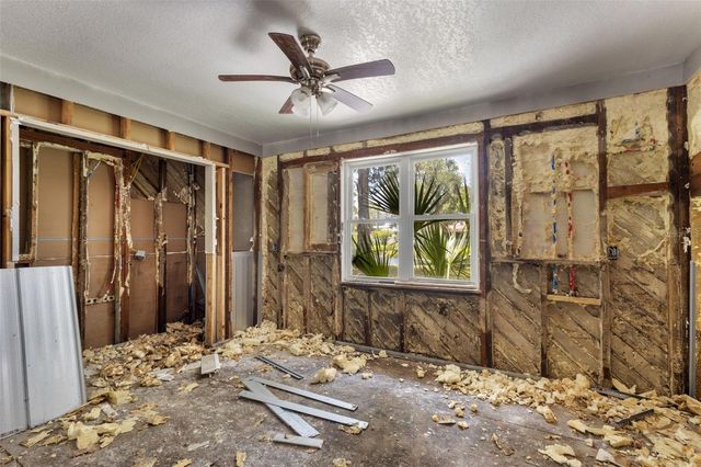 306 SE 256 STREET, Suwannee, FL 32692