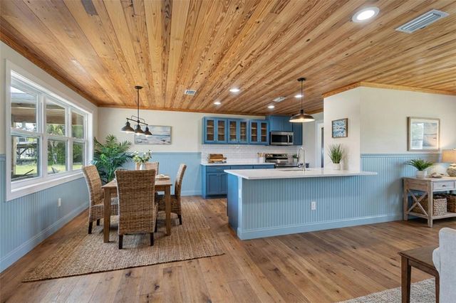306 SE 256 STREET, Suwannee, FL 32692
