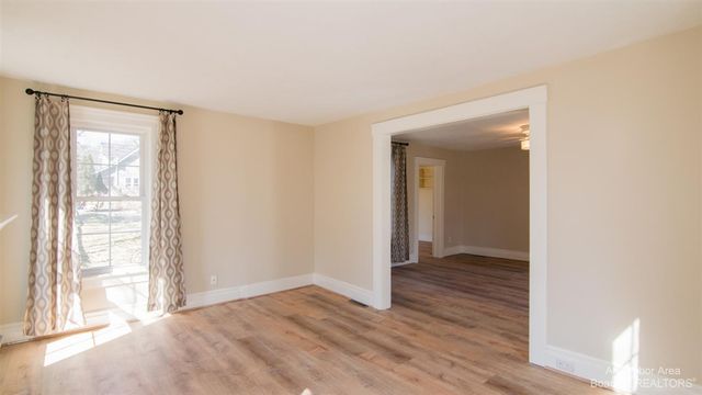 5071 Plymouth Road, Ann Arbor, MI 48105
