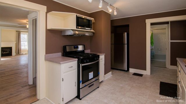 5071 Plymouth Road, Ann Arbor, MI 48105