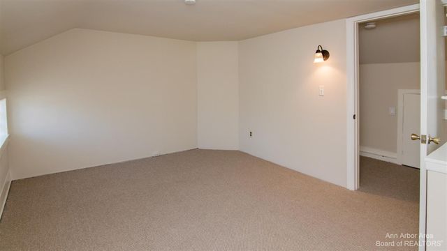 5071 Plymouth Road, Ann Arbor, MI 48105