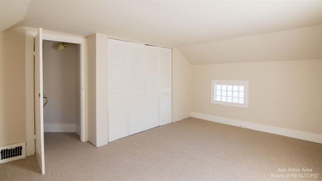 5071 Plymouth Road, Ann Arbor, MI 48105
