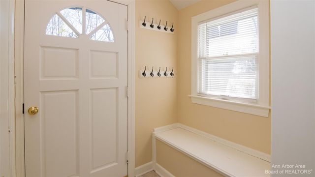 5071 Plymouth Road, Ann Arbor, MI 48105