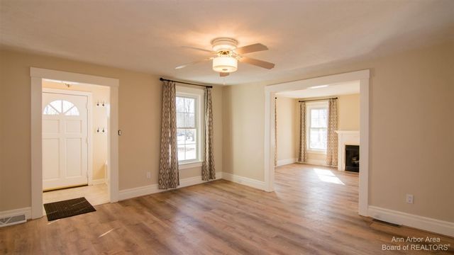5071 Plymouth Road, Ann Arbor, MI 48105