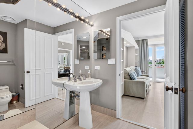 300 SE 5th Avenue 6160, Boca Raton, FL 33432