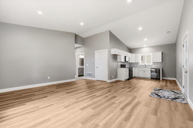 106 OSAGE Street, Council Bluffs, IA 51501