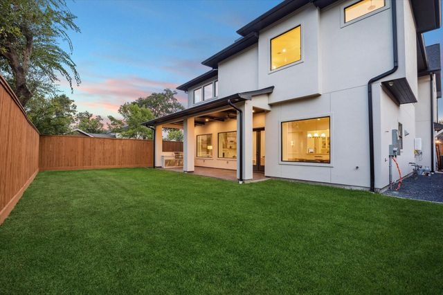 1330 Richelieu Lane, Houston, TX 77018