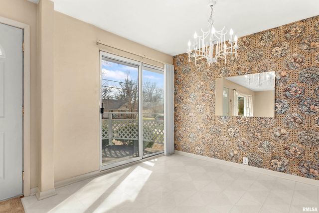 1017 W SUNNYSIDE Street, Chillicothe, IL 61523