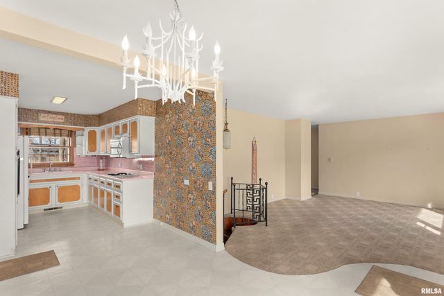 1017 W SUNNYSIDE Street, Chillicothe, IL 61523