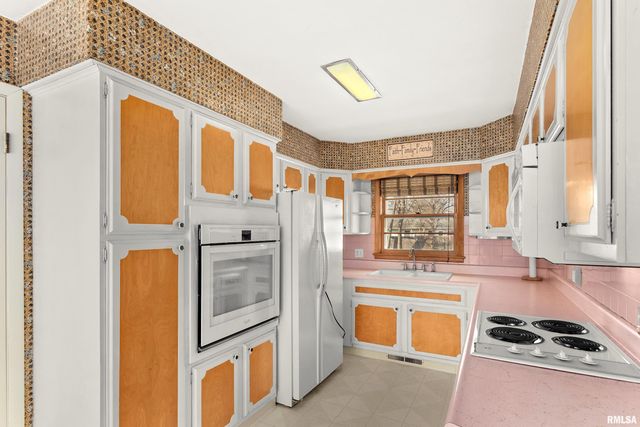 1017 W SUNNYSIDE Street, Chillicothe, IL 61523