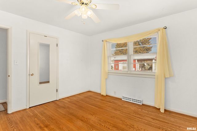 1017 W SUNNYSIDE Street, Chillicothe, IL 61523