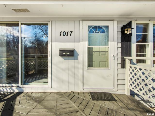 1017 W SUNNYSIDE Street, Chillicothe, IL 61523