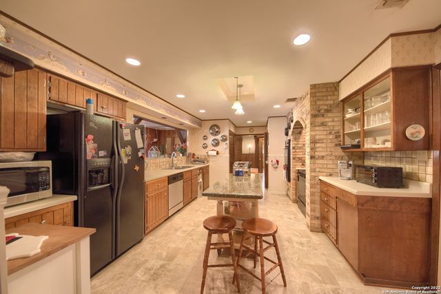 20070 State Hwy 16, Helotes, TX 78023
