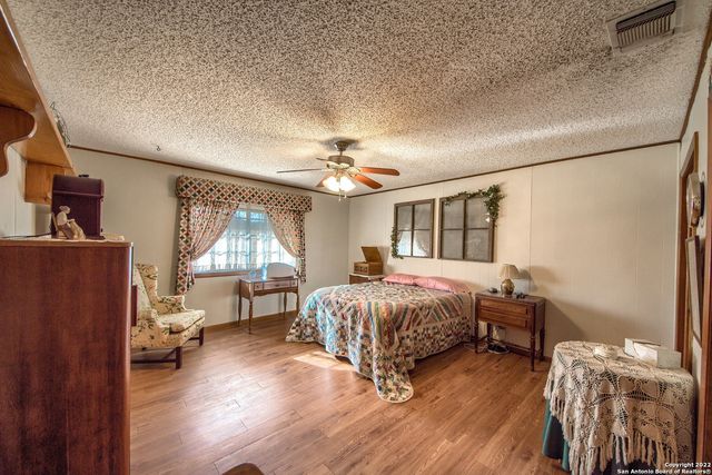 20070 State Hwy 16, Helotes, TX 78023