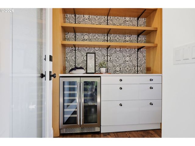 4432 Sw TWOMBLY Ave, Portland, OR 97239