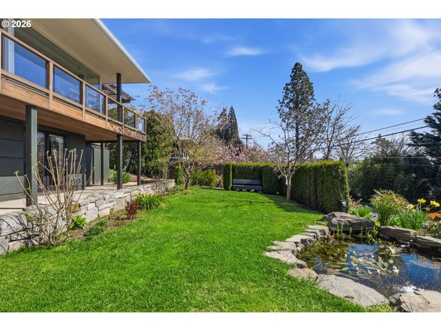 4432 Sw TWOMBLY Ave, Portland, OR 97239