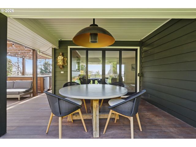 4432 Sw TWOMBLY Ave, Portland, OR 97239