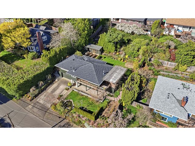 4432 Sw TWOMBLY Ave, Portland, OR 97239