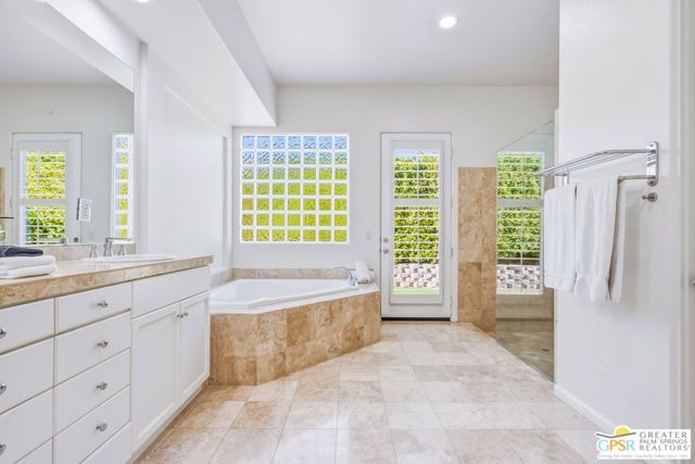 1420 Olga Way, Palm Springs, CA 92262