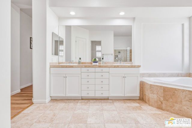 1420 Olga Way, Palm Springs, CA 92262