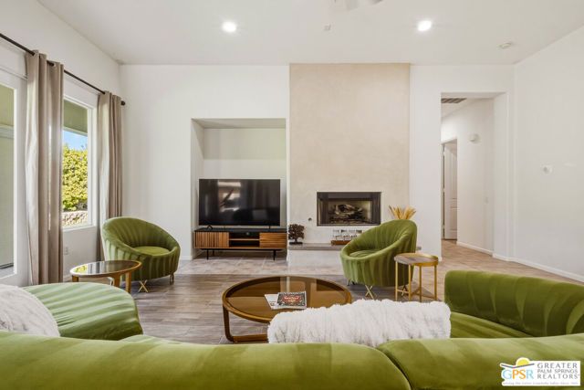 1420 Olga Way, Palm Springs, CA 92262