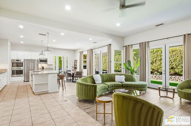 1420 Olga Way, Palm Springs, CA 92262