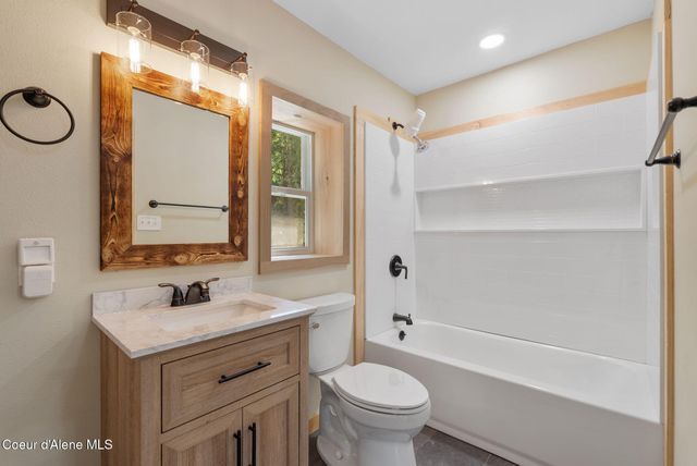 452 Ruby Creek, Naples, ID 83847