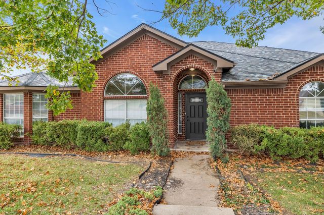 309 Deauville Drive, Fort Worth, TX 76108