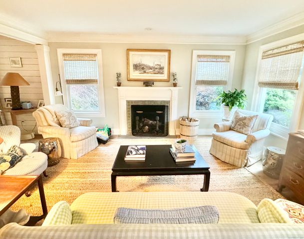 9 Barclay Court, Norwalk, CT 06853