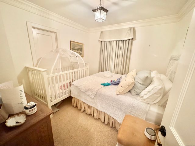 9 Barclay Court, Norwalk, CT 06853