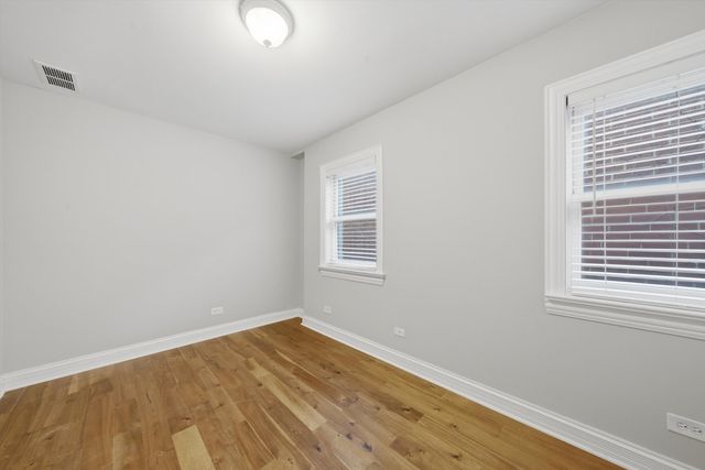 2527 W Harrison Street 2, Chicago, IL 60612