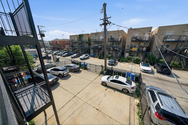 2527 W Harrison Street 2, Chicago, IL 60612