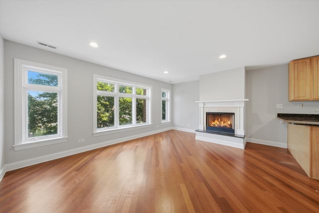 2527 W Harrison Street 2, Chicago, IL 60612