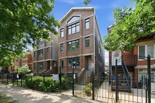 2527 W Harrison Street 2, Chicago, IL 60612