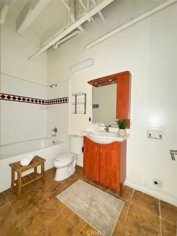 312 W 5th Street 521, Los Angeles, CA 90013
