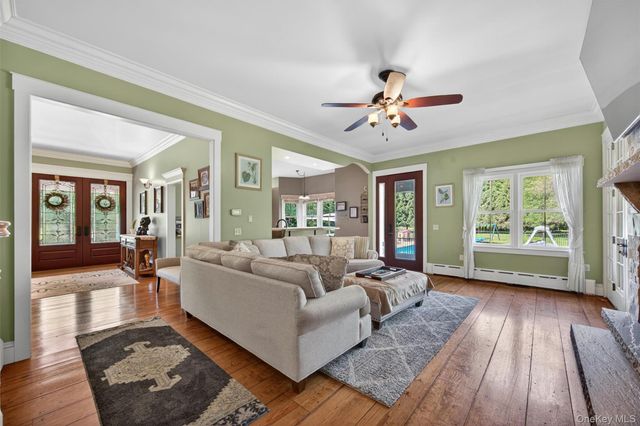 34 Sycamore Drive, Wallkill, NY 12589